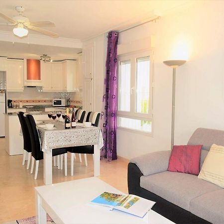 Fabulous 2 Bed 2 Bath Apartment ! Villamartin  Bagian luar foto