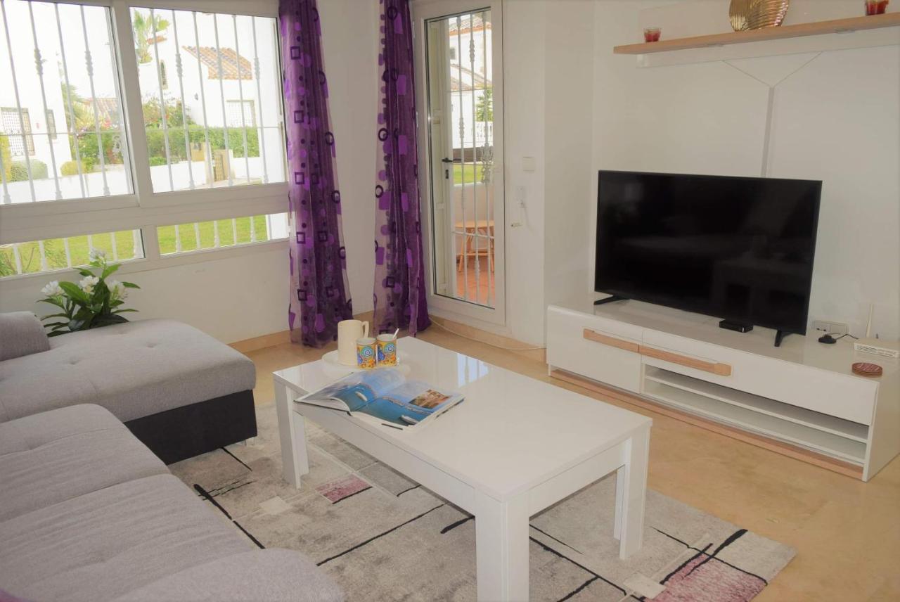 Fabulous 2 Bed 2 Bath Apartment ! Villamartin  Bagian luar foto