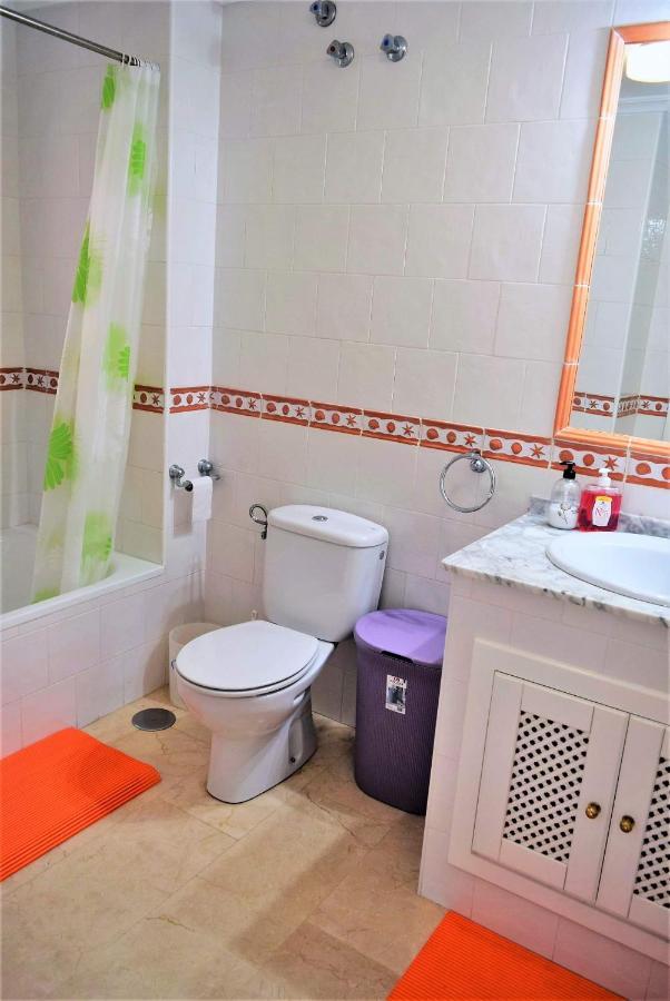 Fabulous 2 Bed 2 Bath Apartment ! Villamartin  Bagian luar foto