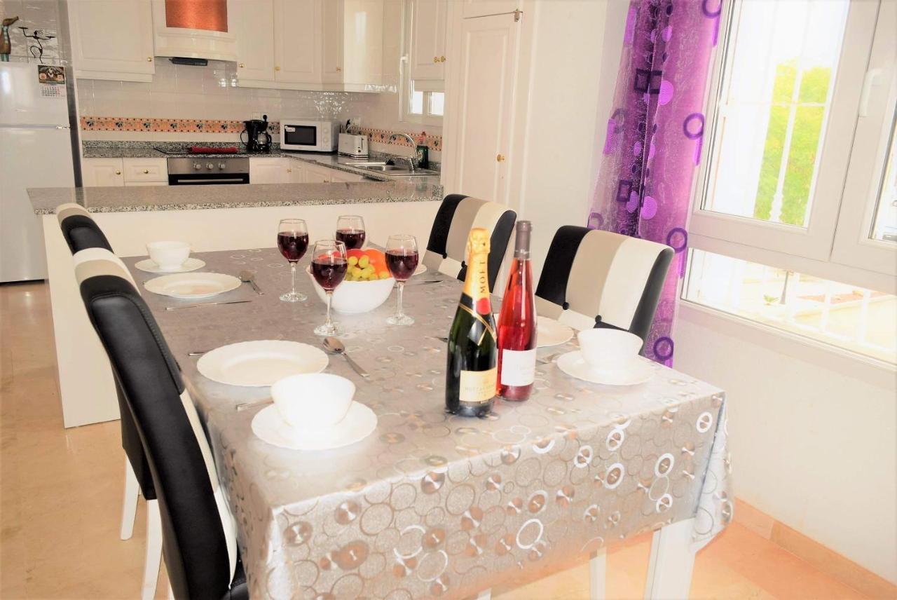 Fabulous 2 Bed 2 Bath Apartment ! Villamartin  Bagian luar foto