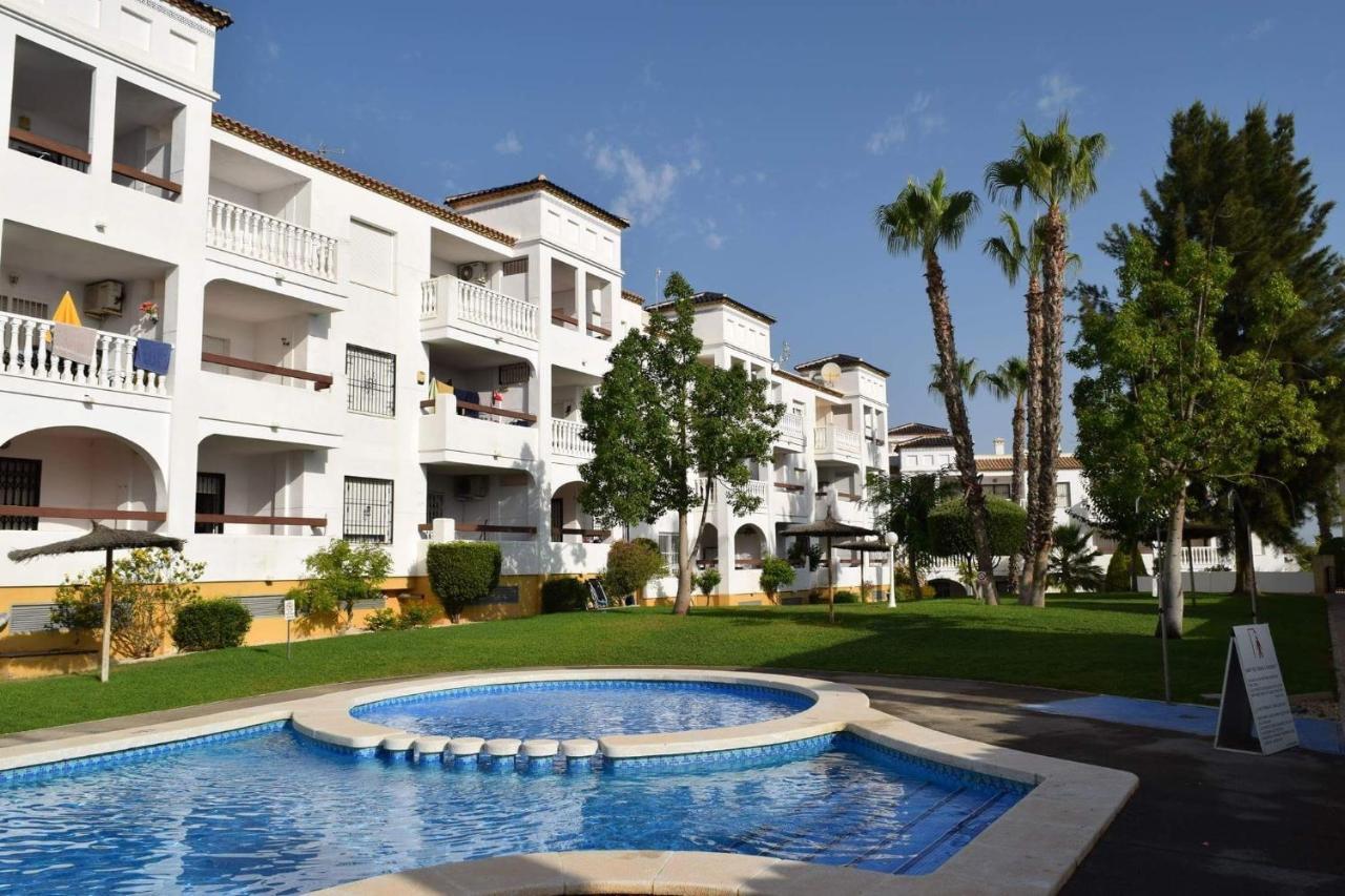 Fabulous 2 Bed 2 Bath Apartment ! Villamartin  Bagian luar foto