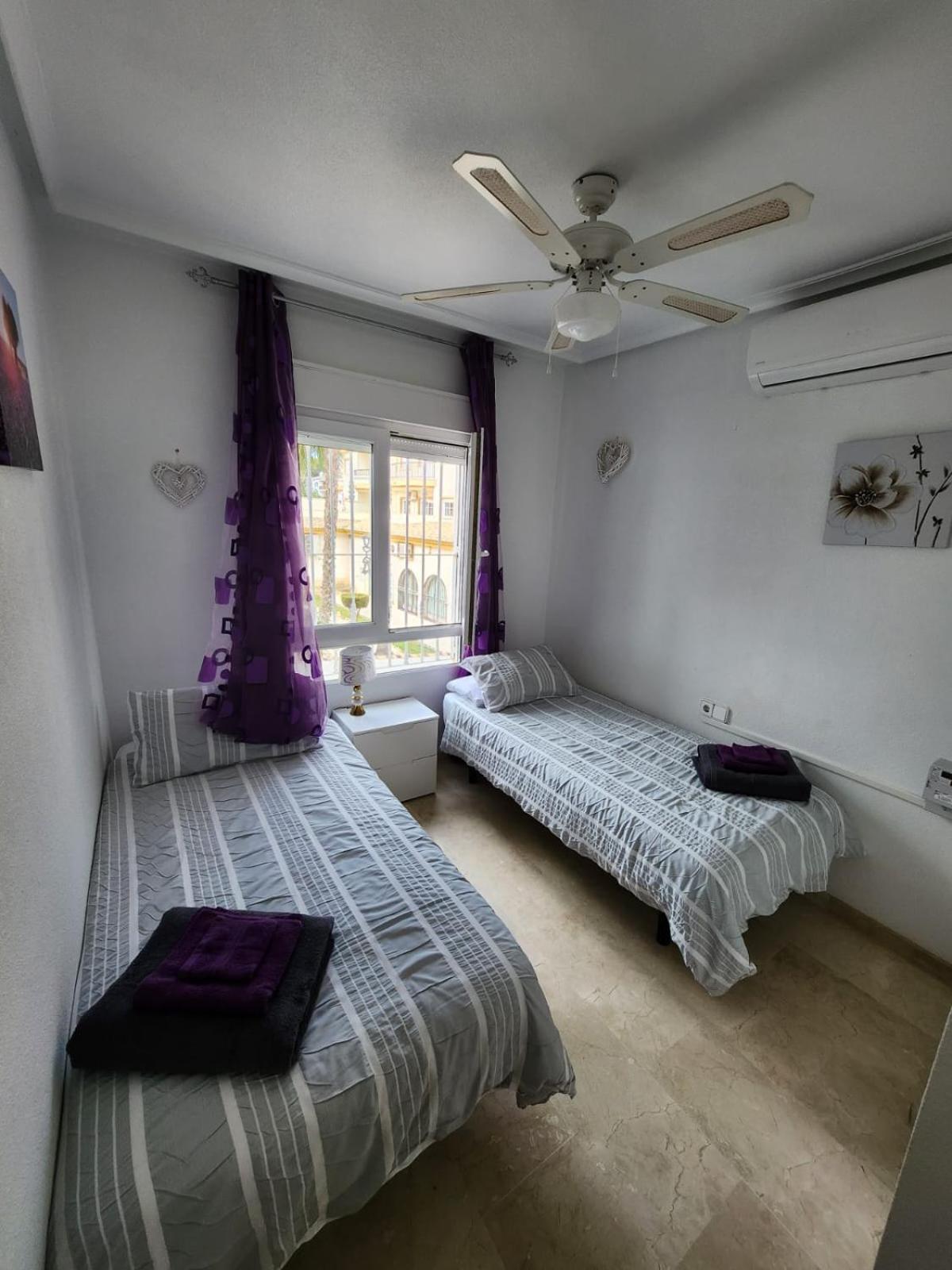 Fabulous 2 Bed 2 Bath Apartment ! Villamartin  Bagian luar foto